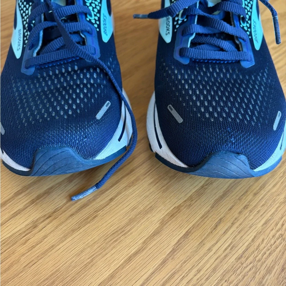 Brooks Ghost 14 Navy and Bright Blue Women’s Size 8.5 Running Shoes - Picture 6 of 10